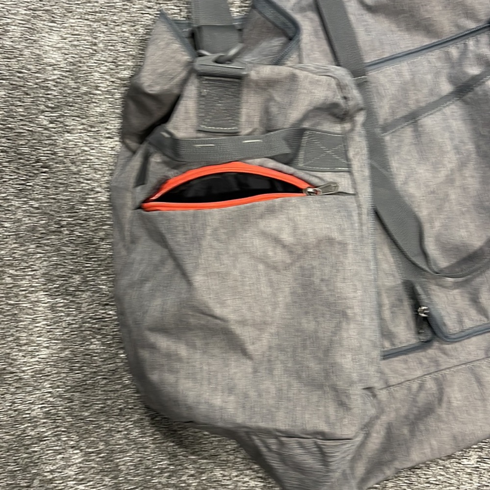 Lightweight Large Duffle - Picture 3 of 5